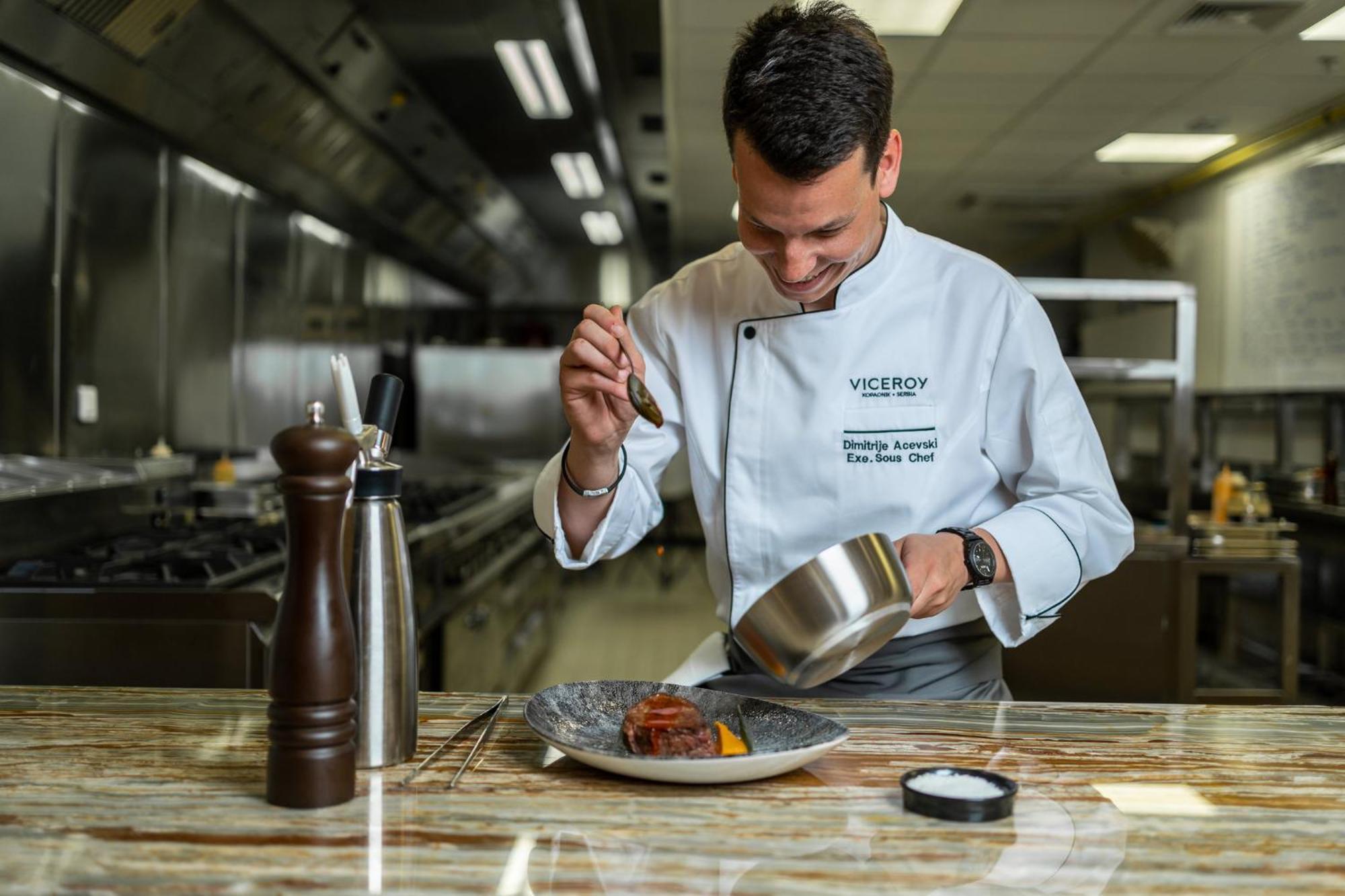 Viceroy Kopaonik Serbia ภายนอก รูปภาพ Executive Chef at work
