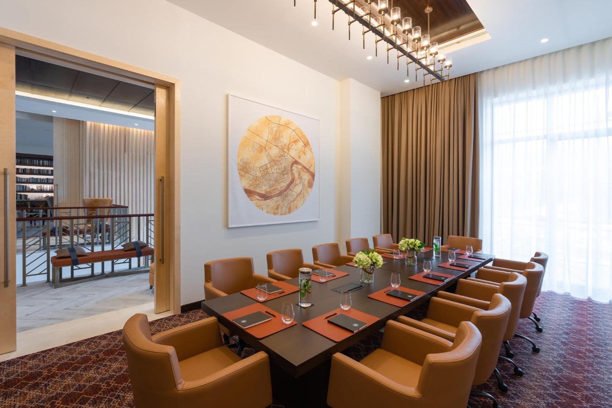 Viceroy Kopaonik Serbia ภายนอก รูปภาพ The boardroom of the Presidential Suite