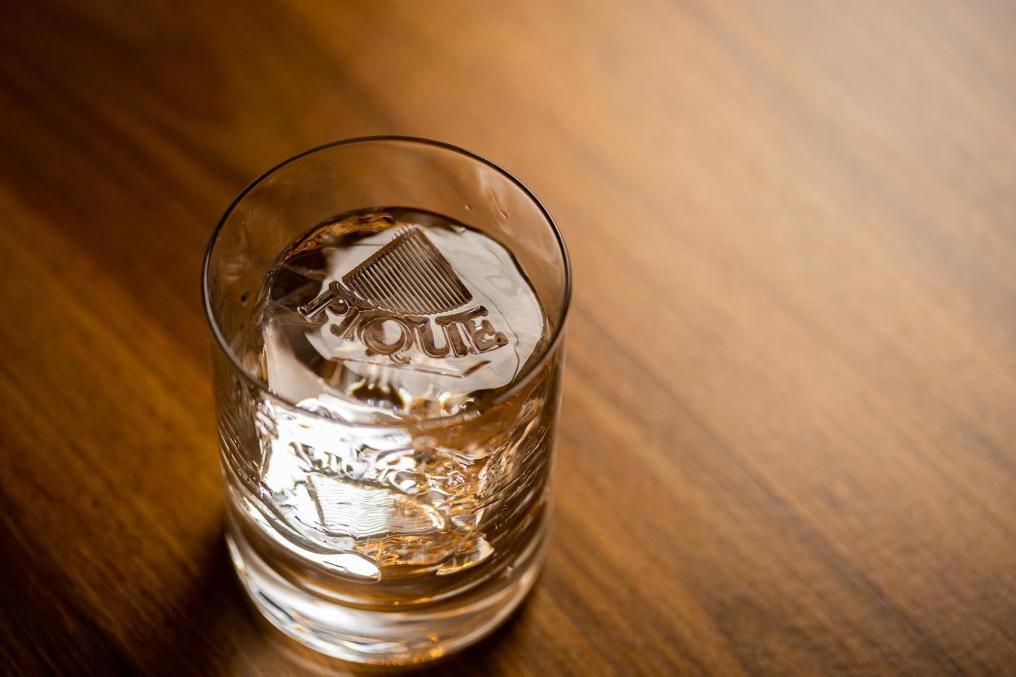 Viceroy Kopaonik Serbia ภายนอก รูปภาพ A glass of Old Fashioned with a large ice cube