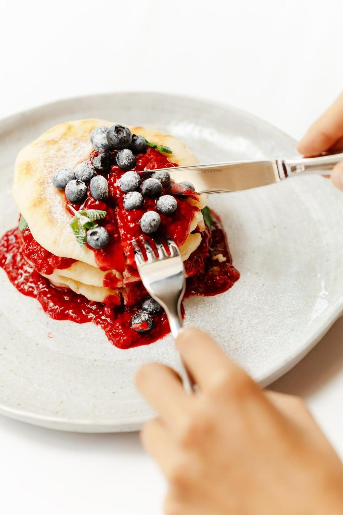 Viceroy Kopaonik Serbia ภายนอก รูปภาพ A knife and fork cutting into a pancake