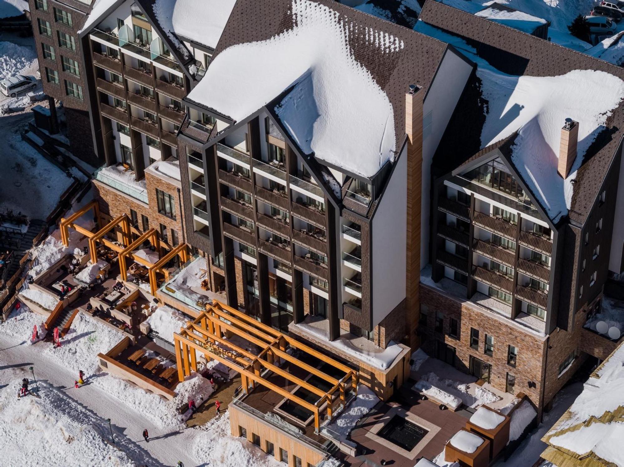 Viceroy Kopaonik Serbia ภายนอก รูปภาพ Aerial view of the hotel